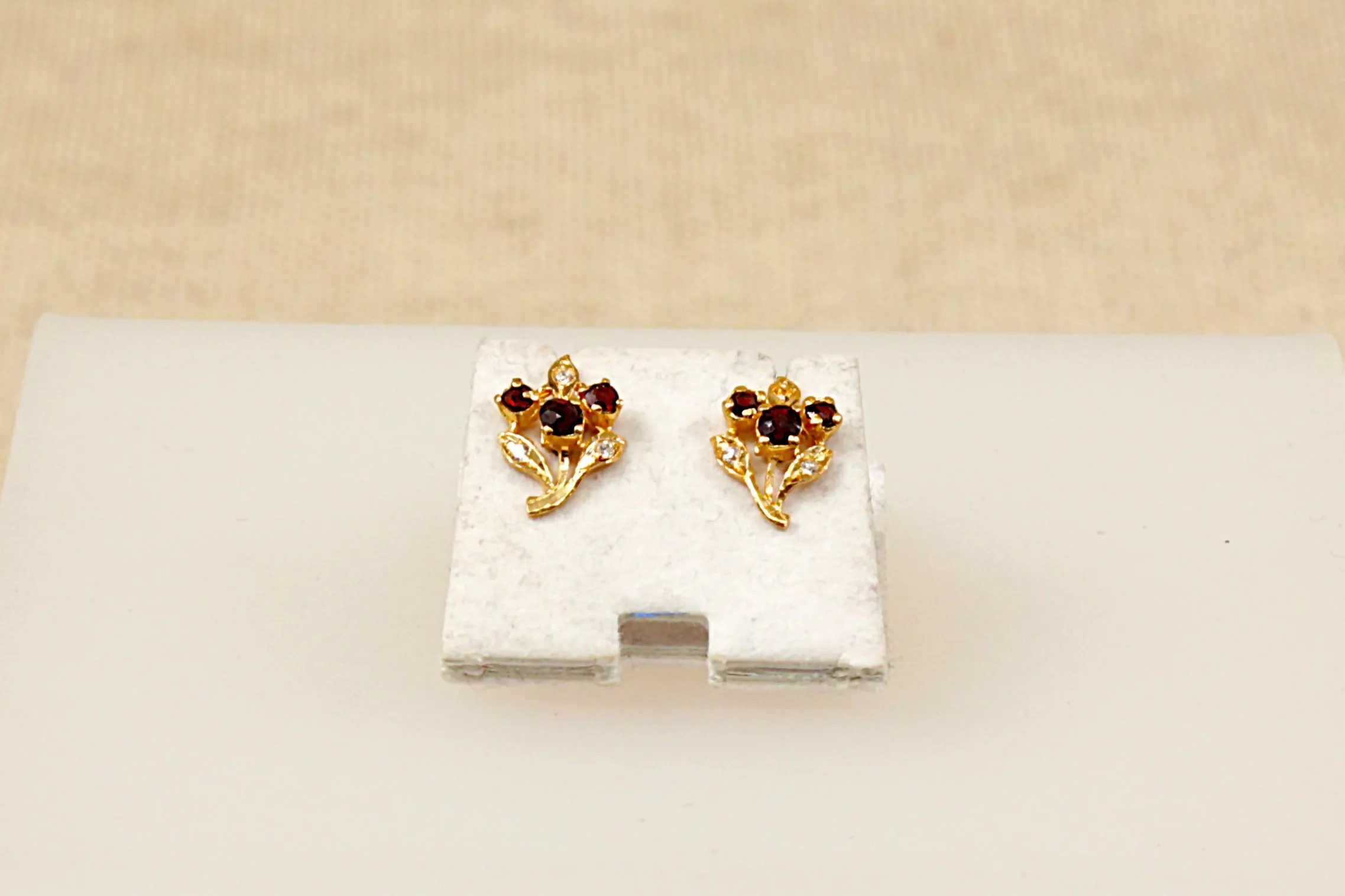 9ct Gold & Garnet Earring Studs