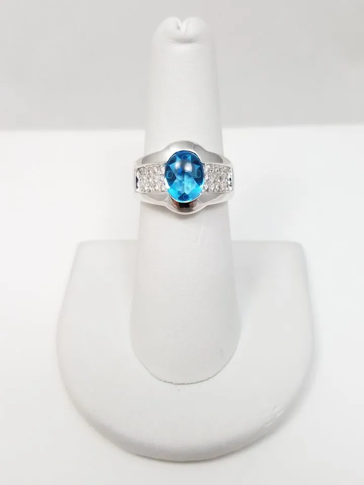 Flashy 18k White Gold Natural Blue Topaz Diamond Ring