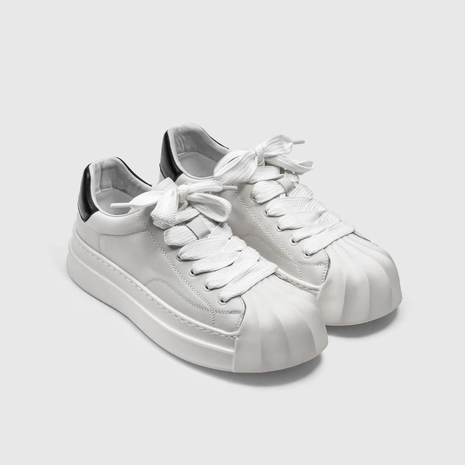 Freddo Flat Sneakers