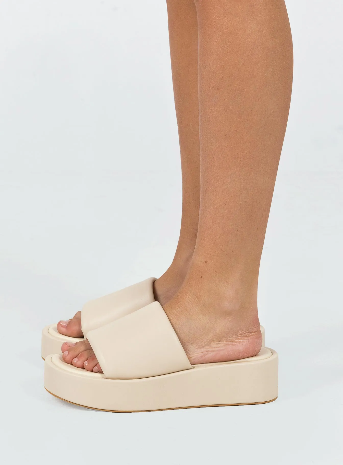 Satya Platform Sandals Cream