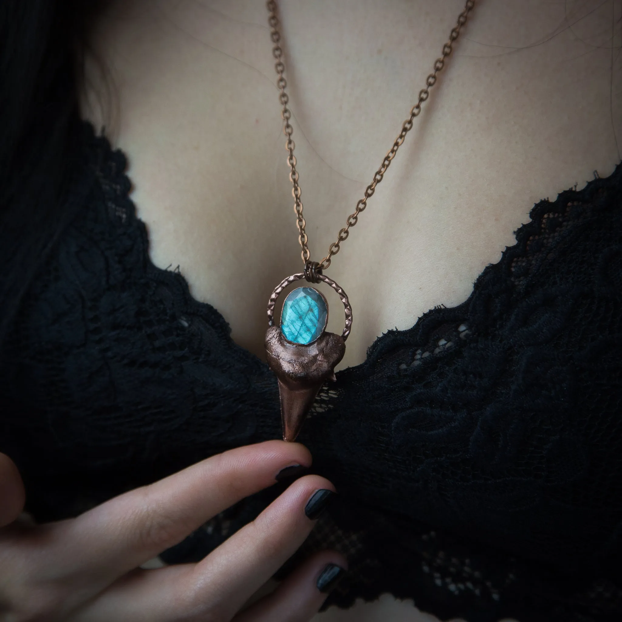 Shark Tooth pendant with Faceted Labrodorite