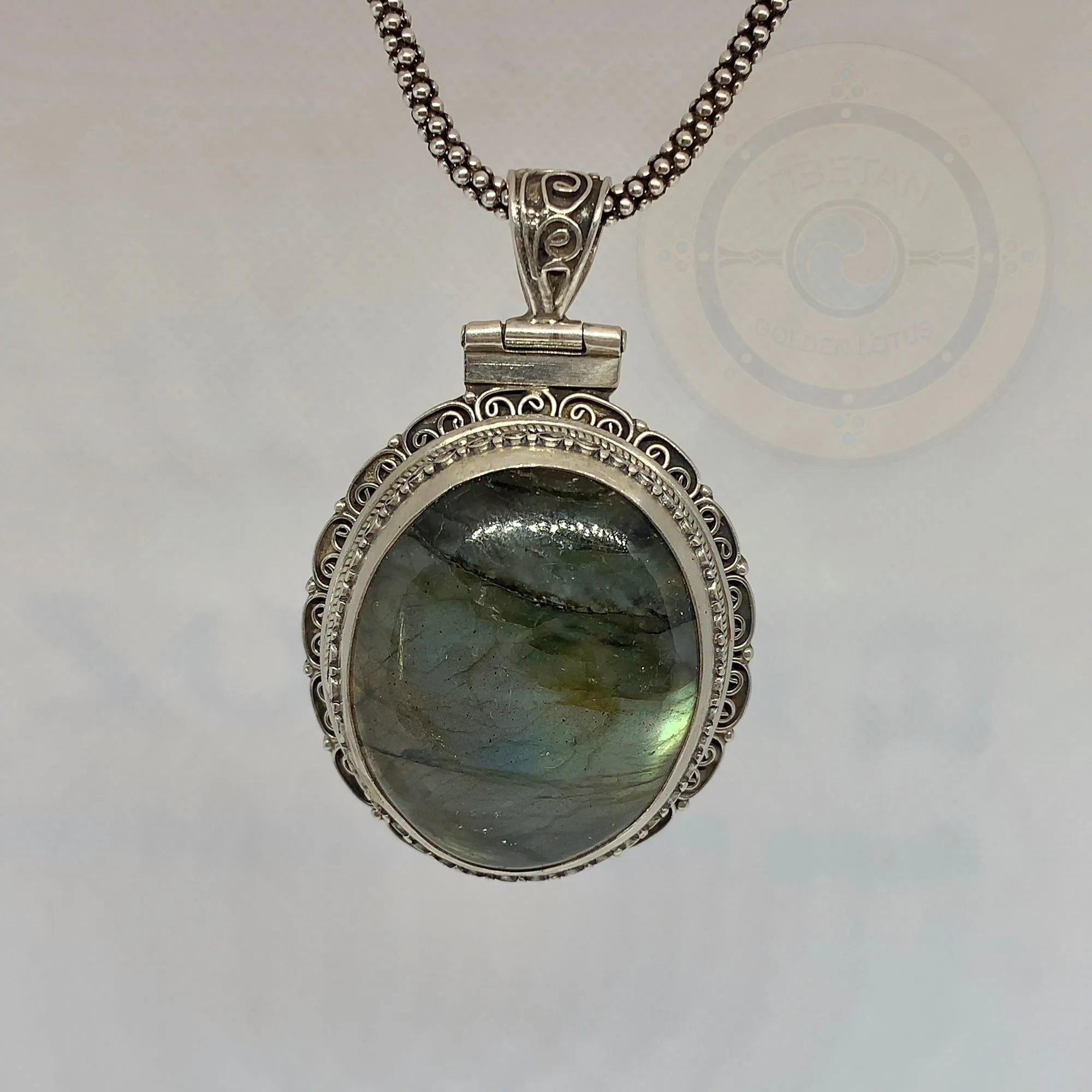 Stunning Blue Flashy Labradorite Pendant Necklace