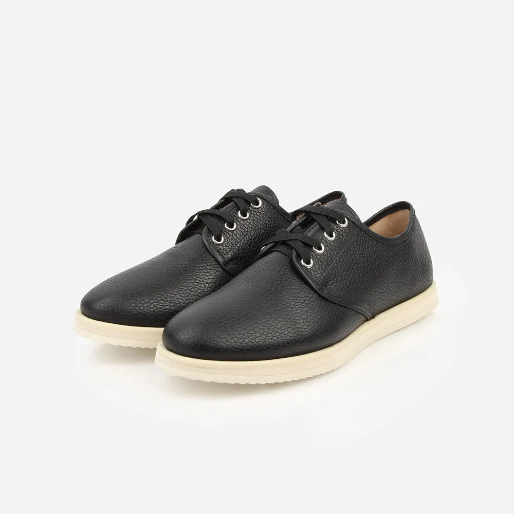 The Eyelet Sneaker Black with Black