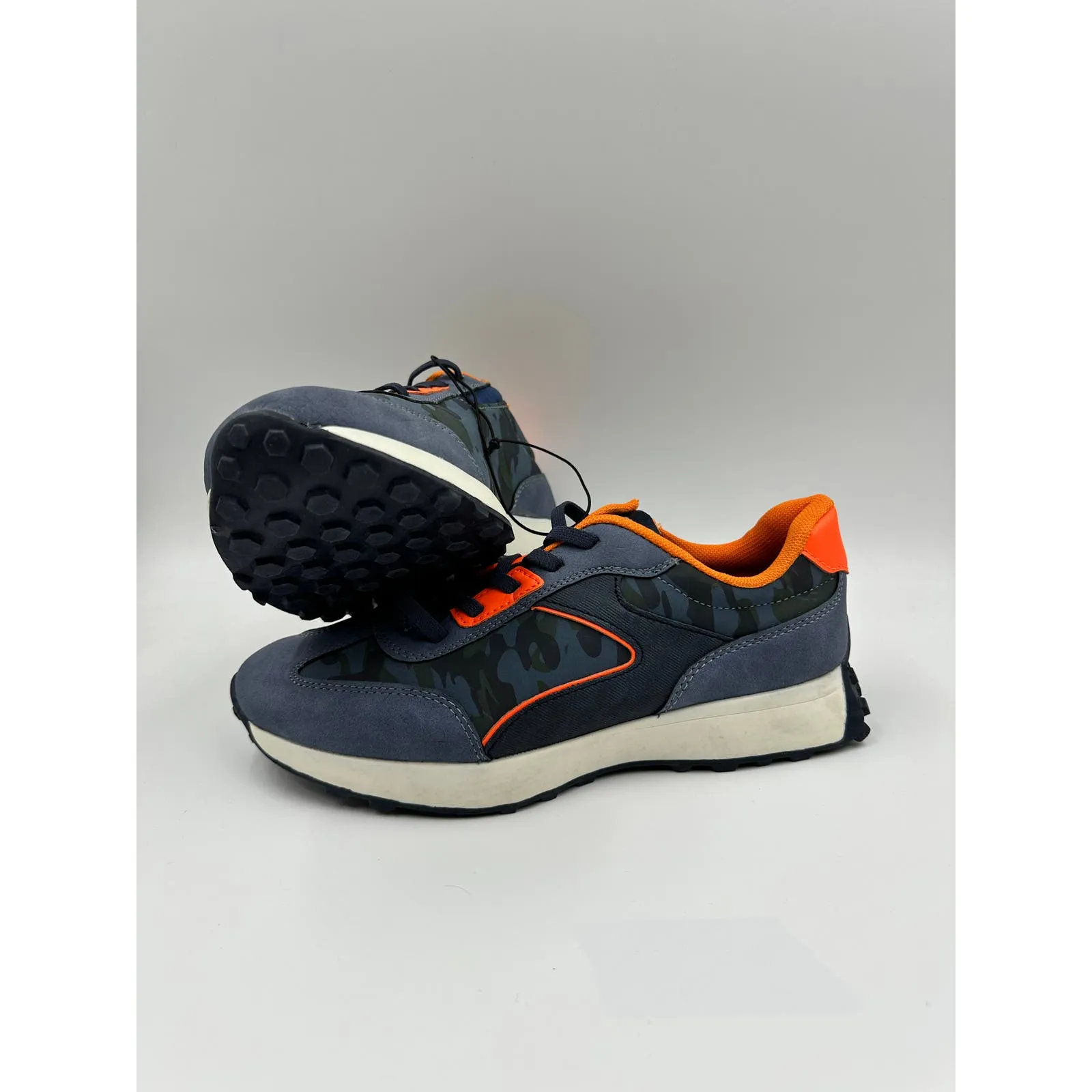 Women's Size 7, Blue Camo with Orange Accents Casual Sneaker